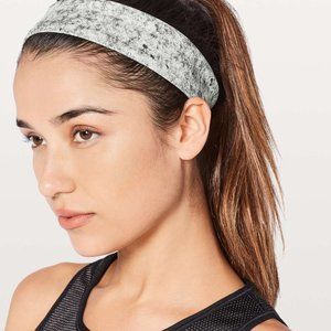 Lululemon Fly Away Tamer Headband II *Luxtreme NWT